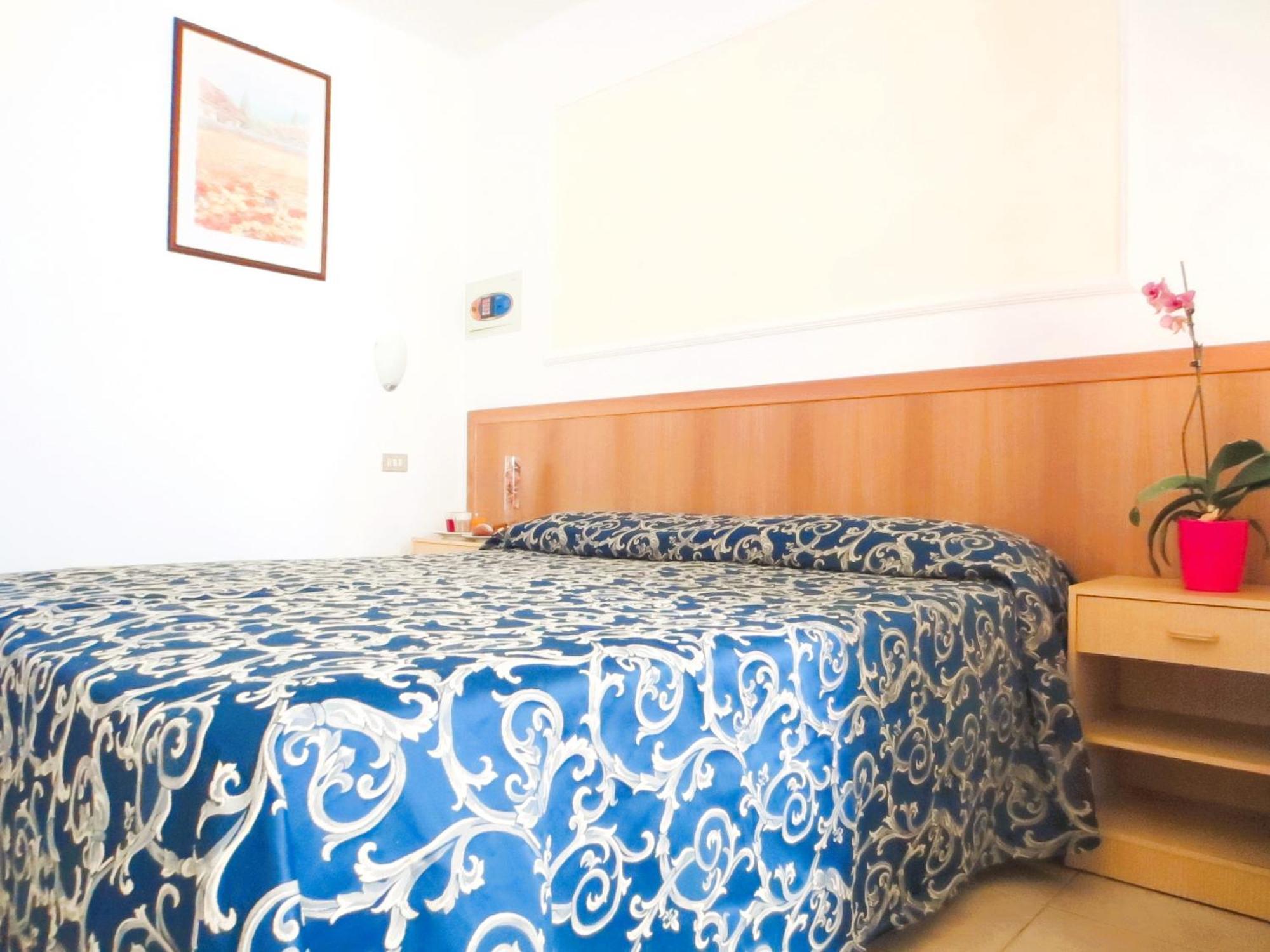 Hotel Etna - Nuova Gestione Romagnola All-Inclusive Spiaggia Parcheggio Riccione Bagian luar foto