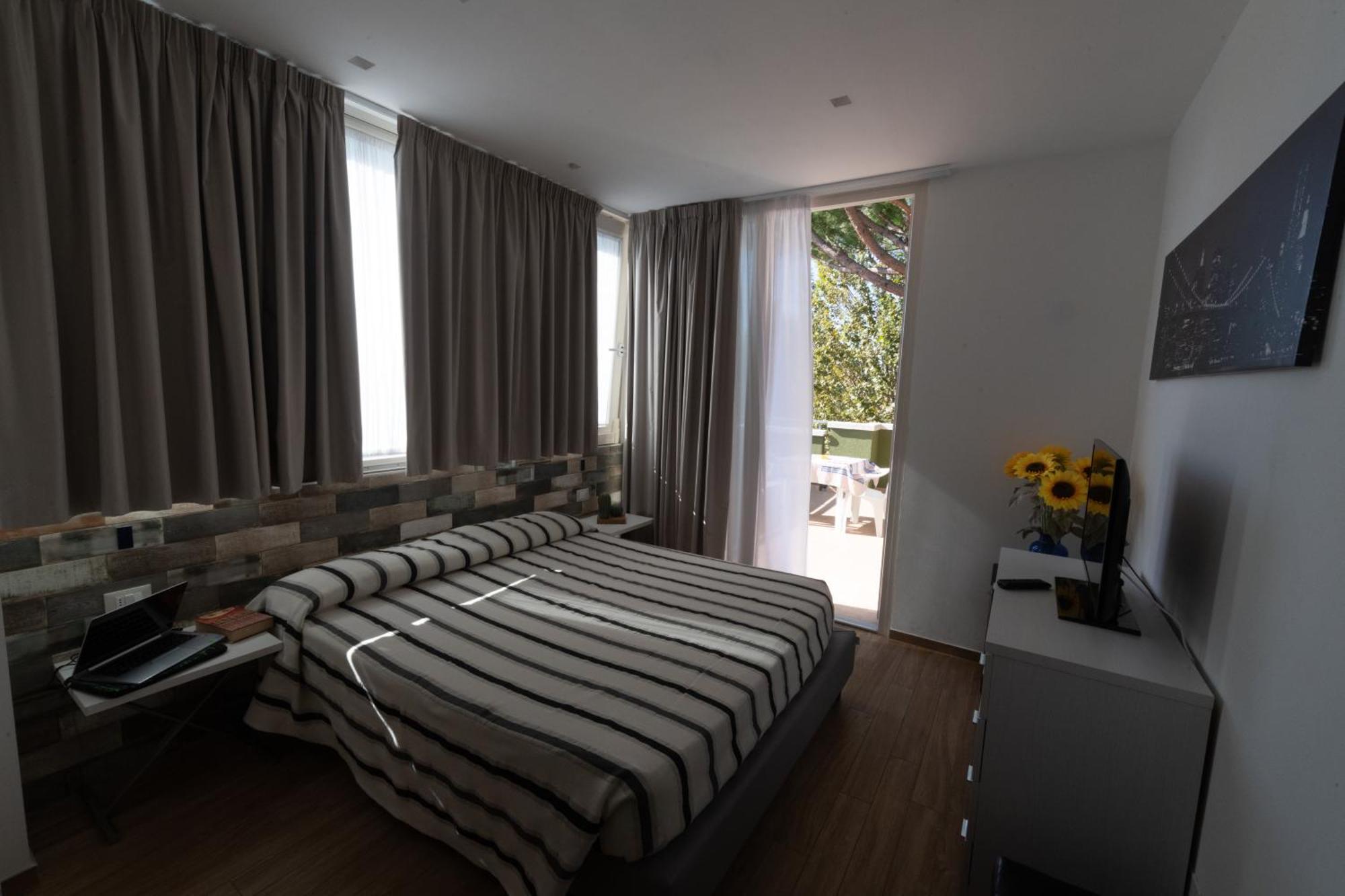 Hotel Etna - Nuova Gestione Romagnola All-Inclusive Spiaggia Parcheggio Riccione Bagian luar foto