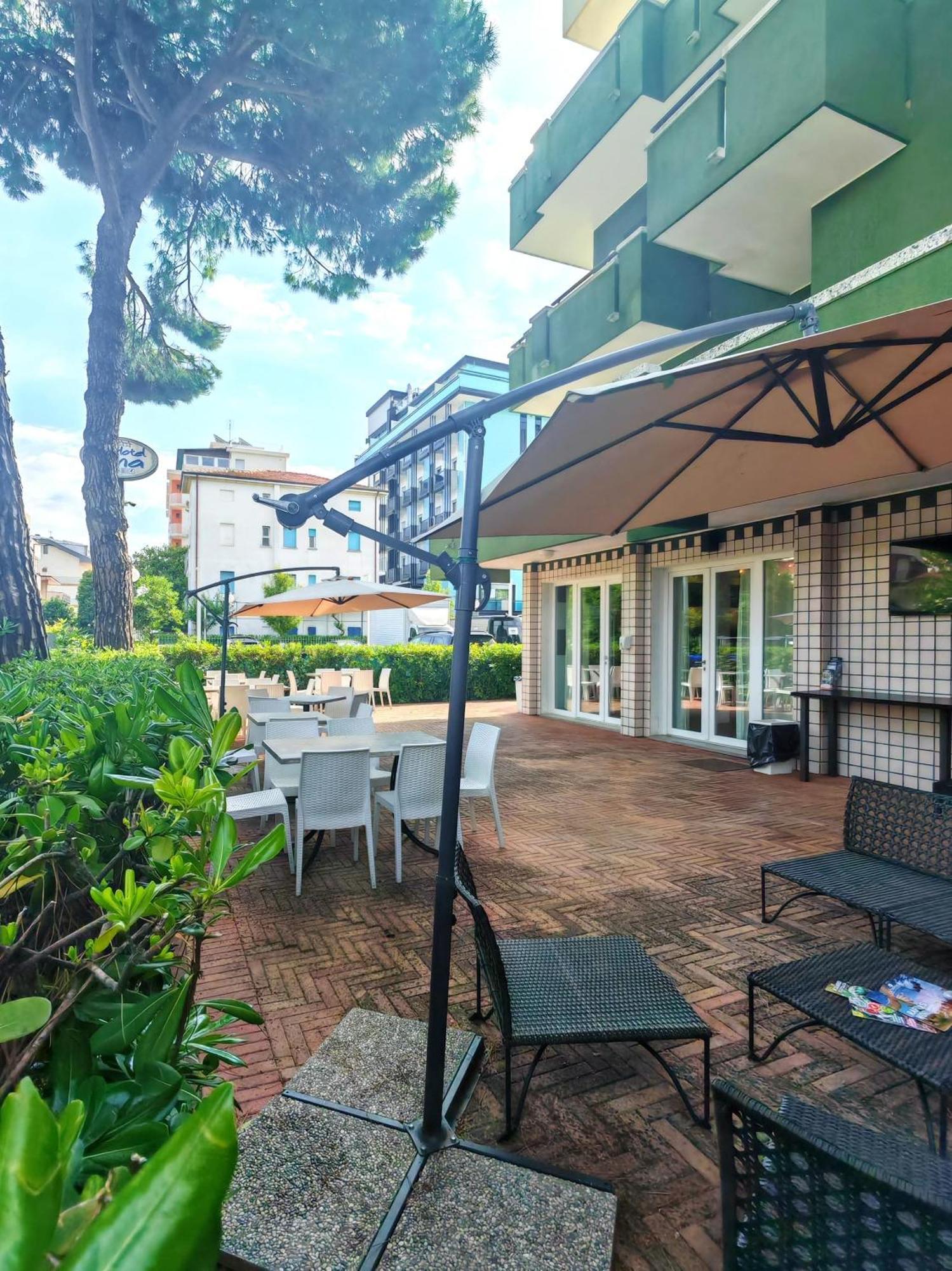 Hotel Etna - Nuova Gestione Romagnola All-Inclusive Spiaggia Parcheggio Riccione Bagian luar foto