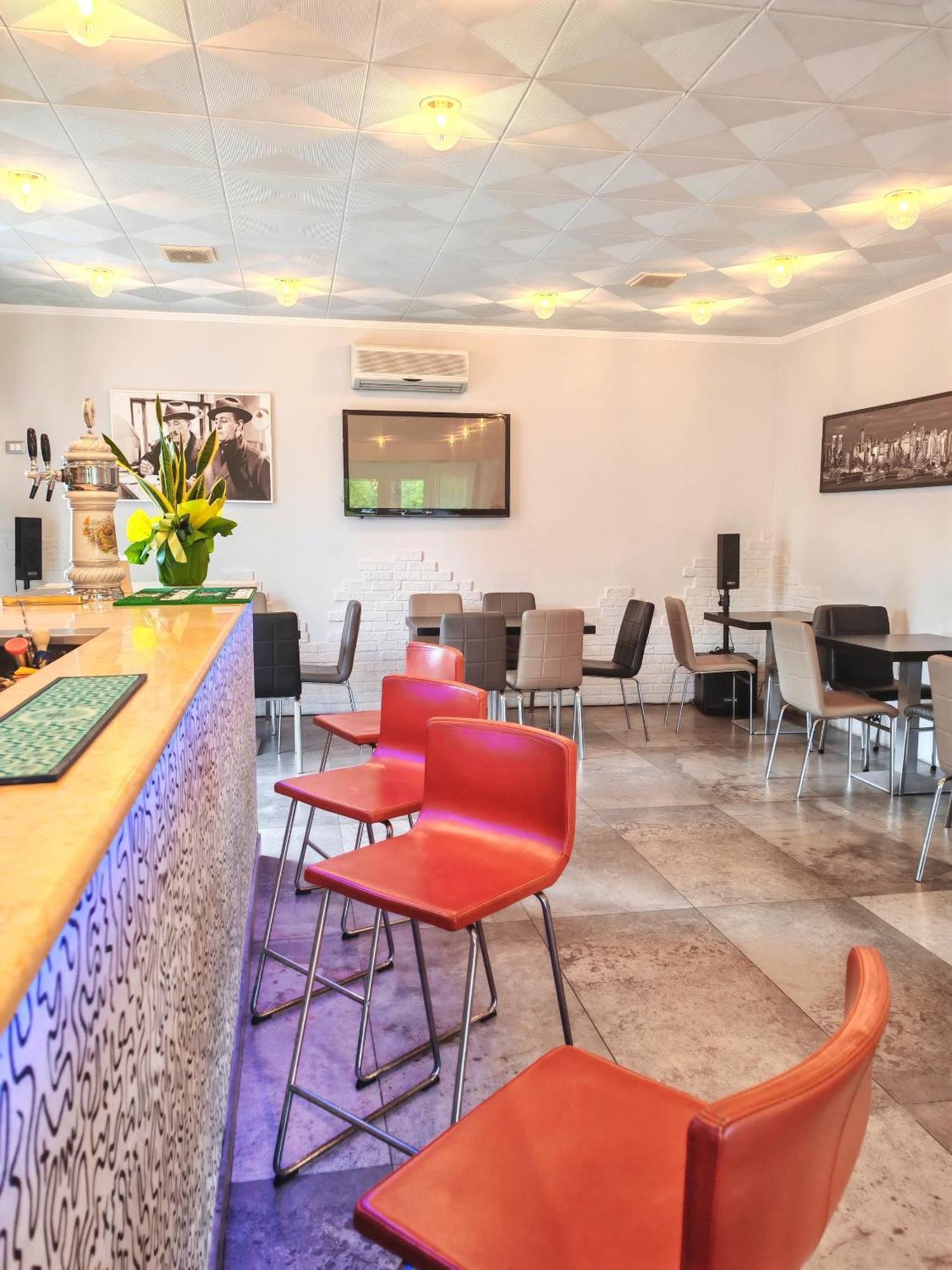 Hotel Etna - Nuova Gestione Romagnola All-Inclusive Spiaggia Parcheggio Riccione Bagian luar foto