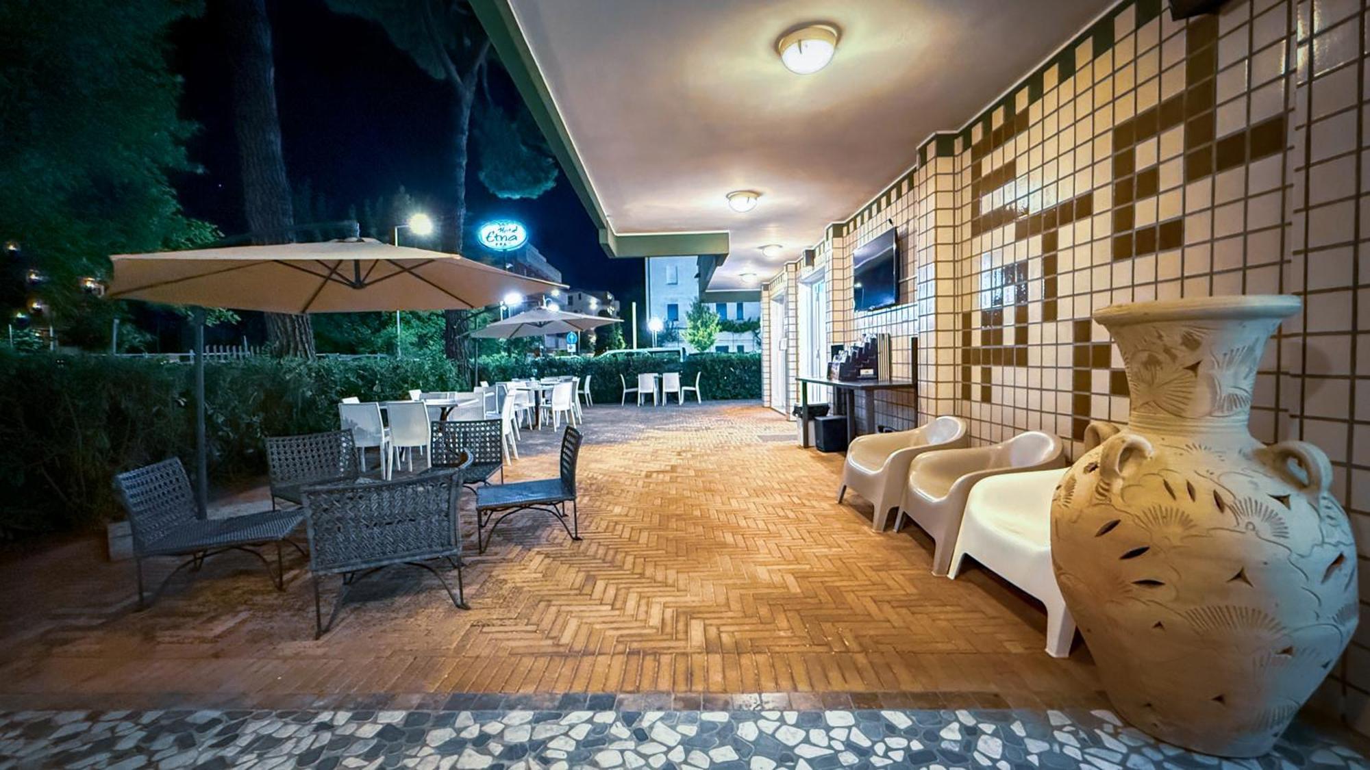Hotel Etna - Nuova Gestione Romagnola All-Inclusive Spiaggia Parcheggio Riccione Bagian luar foto